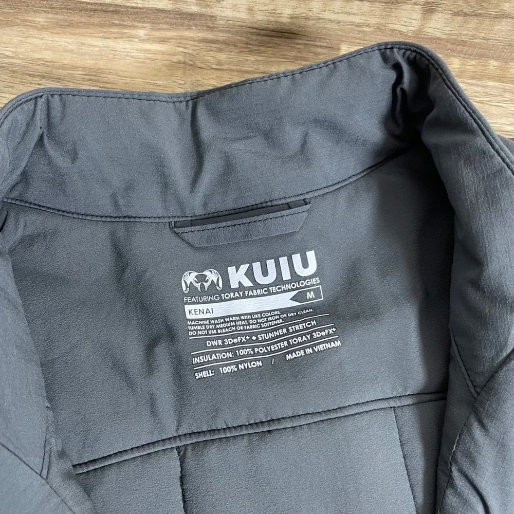 KUIU Kenai 3deFX+ Insulated Hunting Vest Mens Medium Gunmetal Grey 50039-GM New